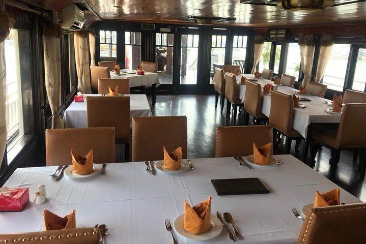 Bai Tu Long bay deluxe cruise 2D/1N: Kayaking, Swimming at pristine places