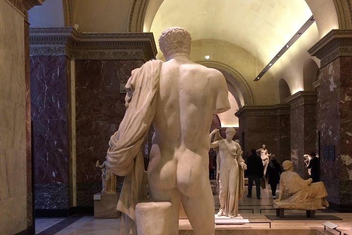 Louvre: Everything but the Mona Lisa - Limited to 6 Guests