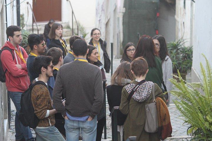 Old Lisbon: Alfama and Sao Jorge neighborhood 3-Hour Walking Tour