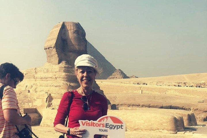 Private Day Tour to Giza Pyramids and Sphinx