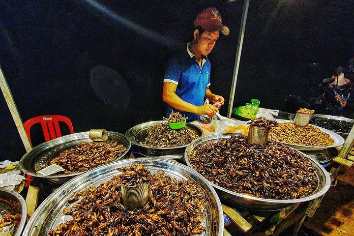 Ultimate Siem Reap Food Tour (10 Locals Tasting with Drinks & Transport)