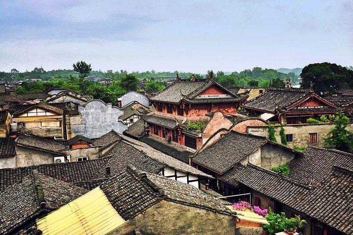 1-Day Leshan Giant Buddha and Huanglongxi old town Private Tour from Chengdu