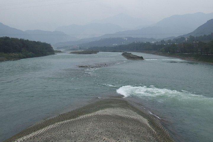1-Day Mount Qingcheng and Dujiangyan Irrigation System Private Tour from Chengdu