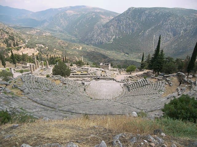 Delphi & Thermopylae Full Day Private Tour from Athens