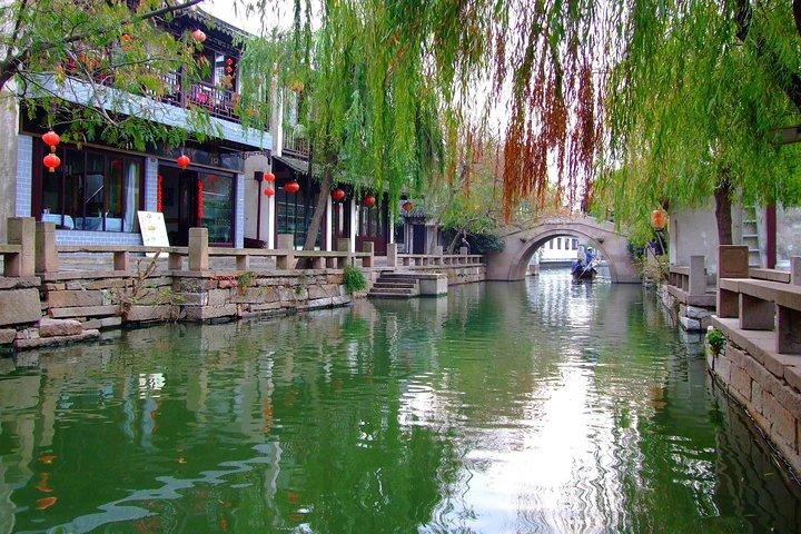 Suzhou and Zhouzhuang Water Town Private Day Tour from Shanghai