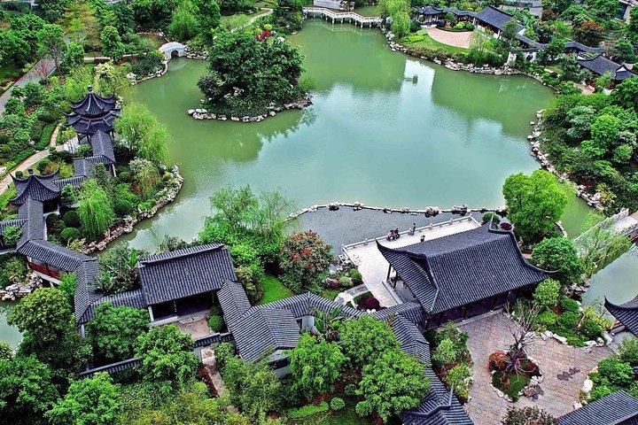 Suzhou and Zhouzhuang Water Town Private Day Tour from Shanghai