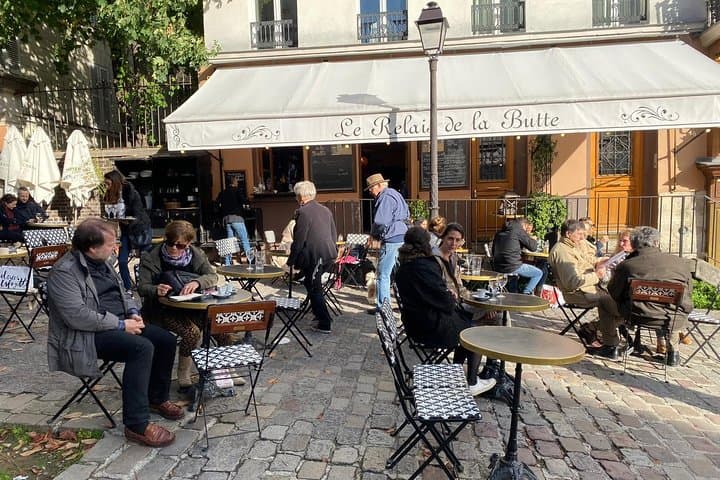 Montmartre Semi Private Tour: from Moulin Rouge, to Sacré-Cœur