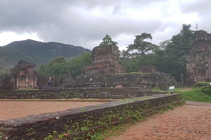 My Son Morning Private Guided Tour from Da Nang or Hoi An City