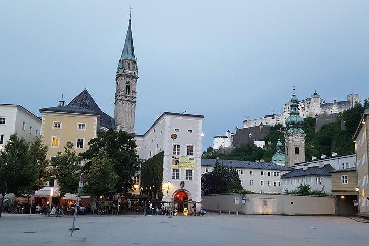 Private Transfer Prague to Salzburg with 2h stop in Krumlov in a Sanitized Car