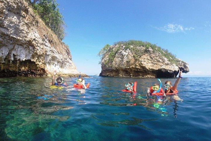 Los Arcos, Animas and Quimixto Snorkel Cruise in Puerto Vallarta All Inclusive