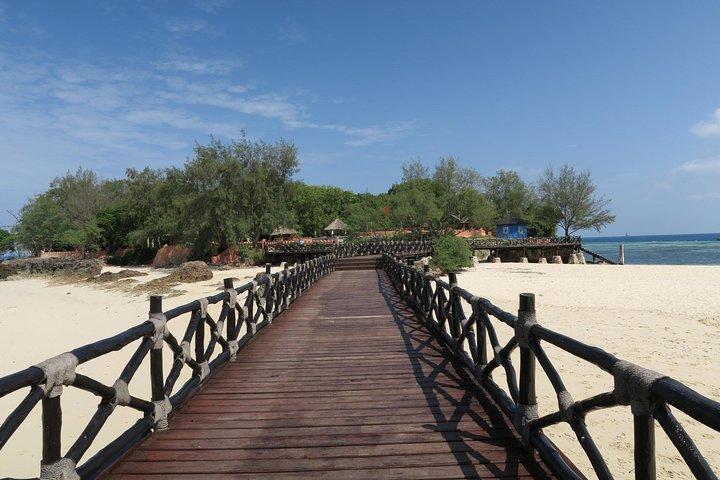 Prison island tours