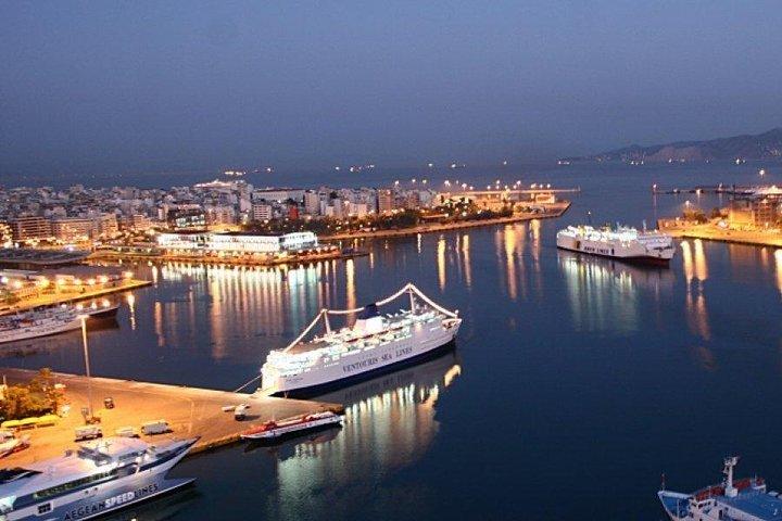 Pireaus port to Athens city center