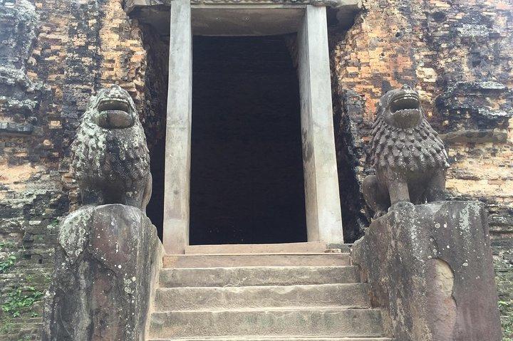 Sambor Prei Kuk Off Beaten Track
