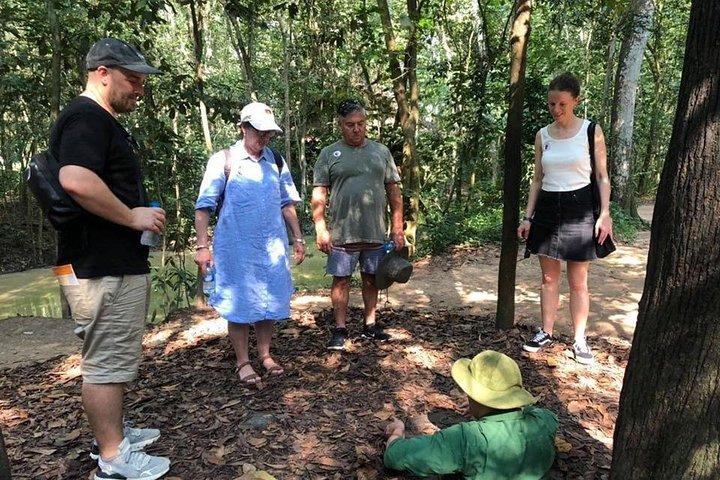 Cu Chi Tunnels and Saigon City 1 day