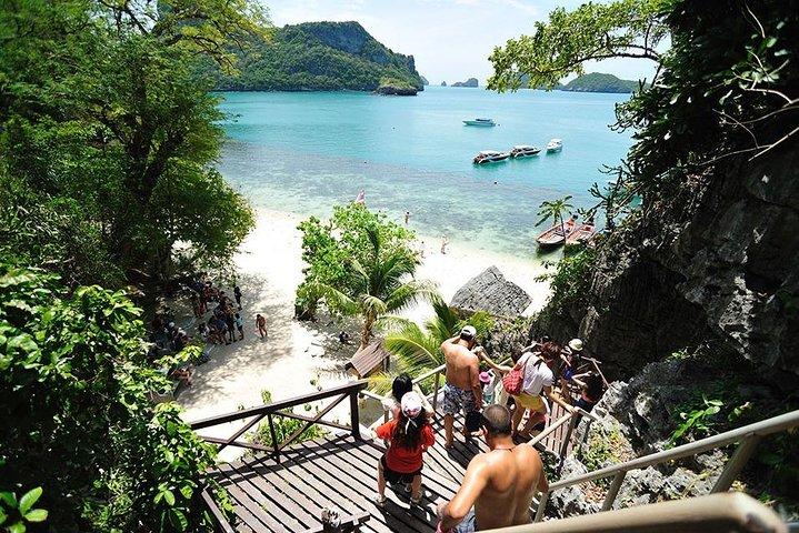 Angthong National Marine Park by Speed Boat with Snorkeling & Kayaking