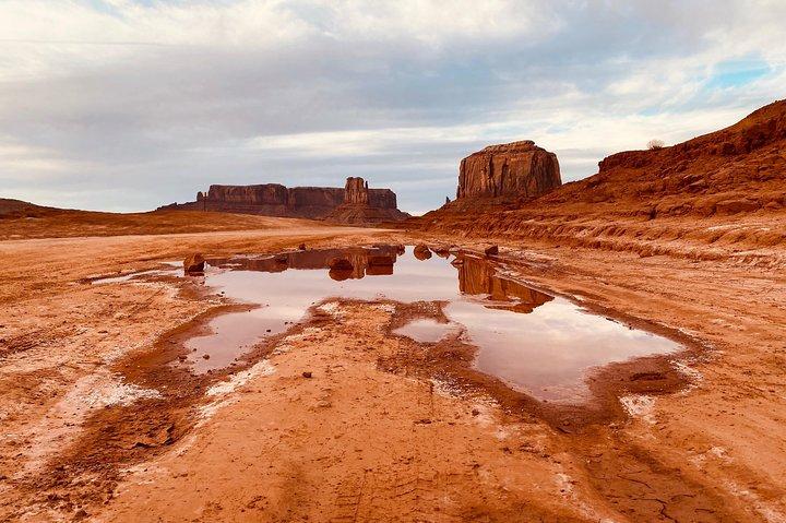 Monument Valley Backcountry Tour