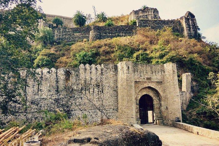 Historical Tour including Unesco Kangra fort & Rock cut temple from Dharamshala