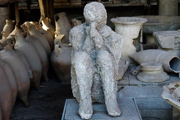 POMPEI IN & OUT - 3 hours relaxed private tour