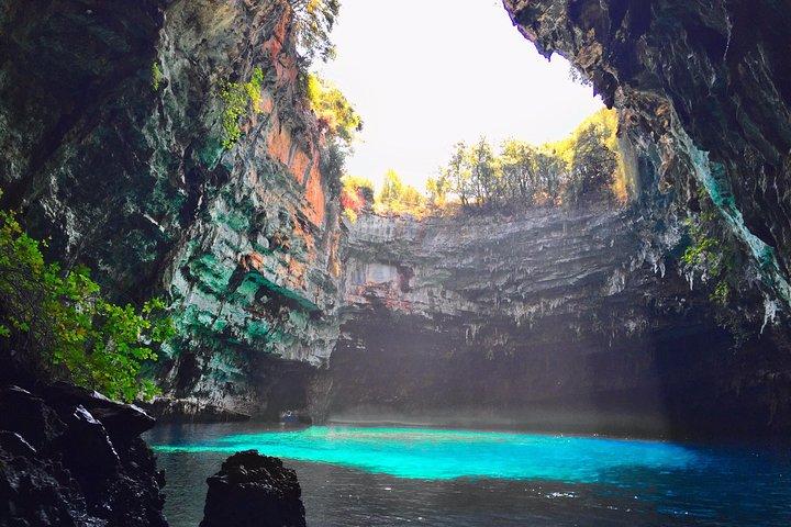 Kefalonia Grande Tour: Private Full day Exploration