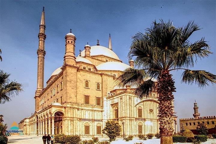 Citadel, Bazaar and Cairo Mosques Tour
