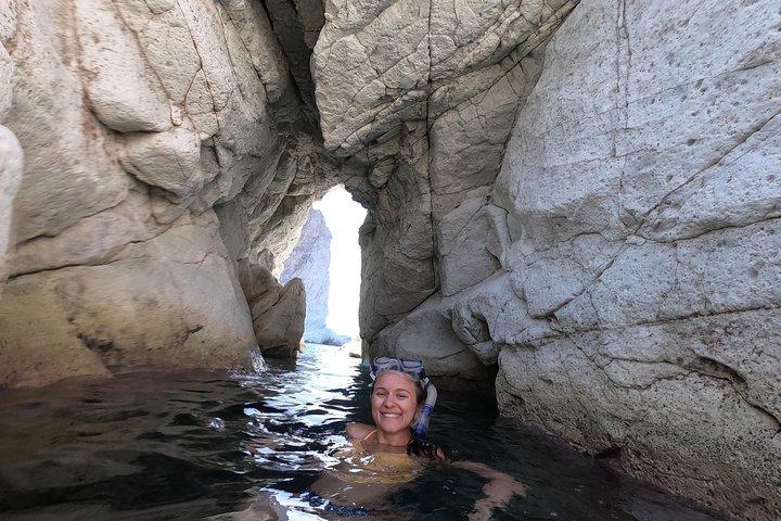 Small-Group Santorini Sea Caves Kayak Trip with Snorkeling & Picnic