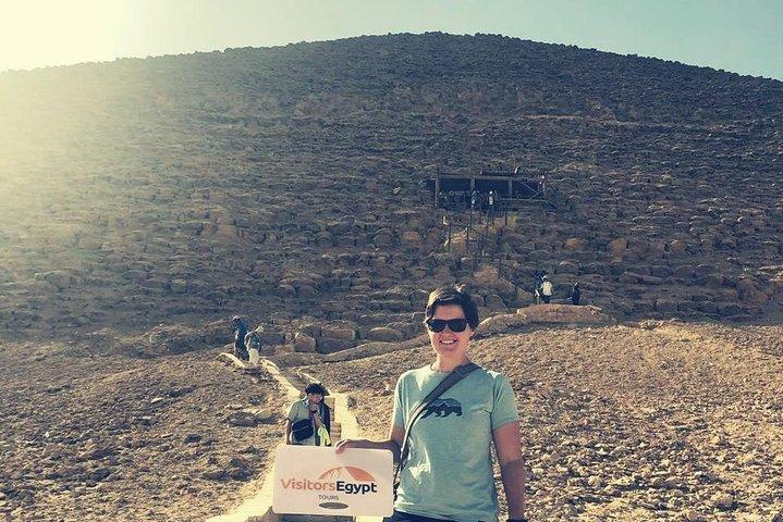 Giza Pyramids & Egyptian Museum Private Day Tour