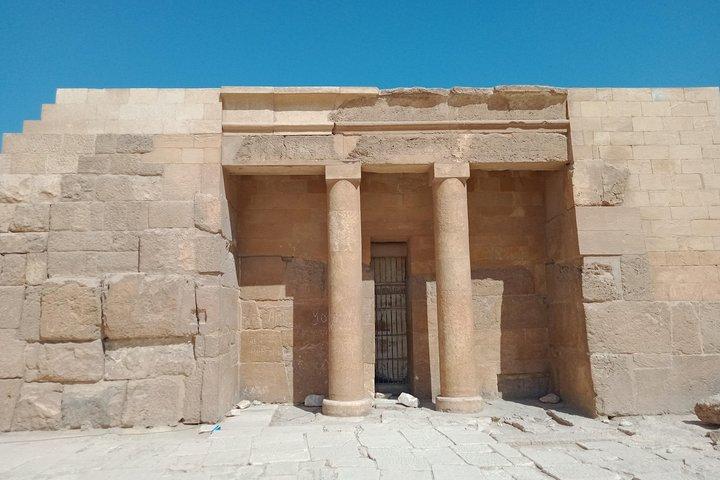 Giza Pyramids, Valley Temple and Sphinx Private Tour