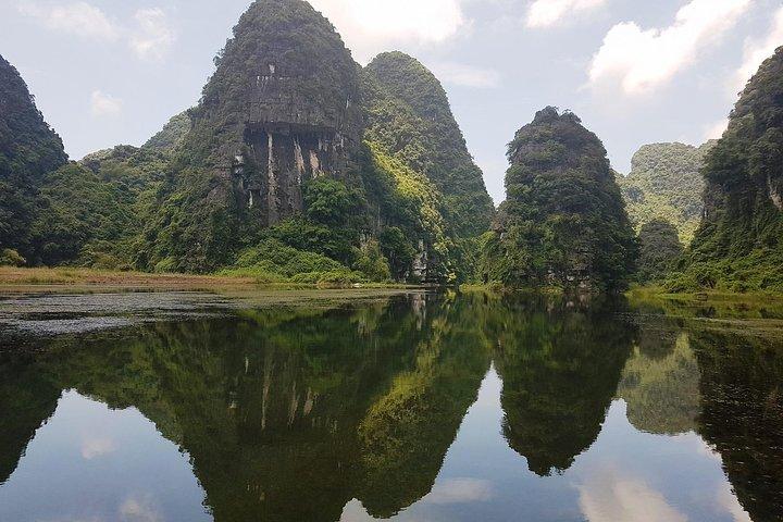 [Private] Trang An Boat Ride and Hoa Lu Temples - Day tour