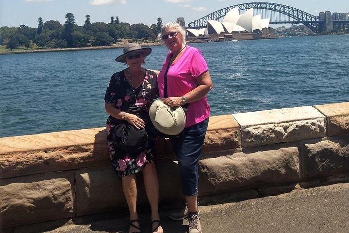 Sydney Private Experience with a Local 3-8hrs: Icons & Gems