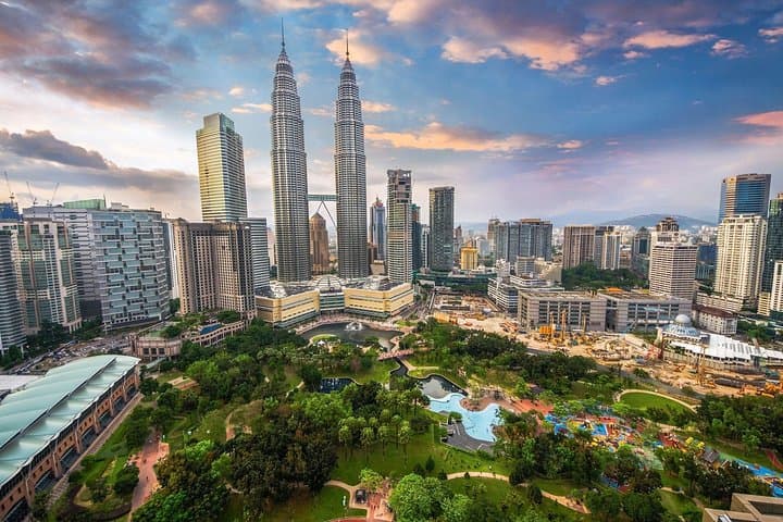 Fascinating Kuala Lumpur Tour with 13 Famous Landmarks
