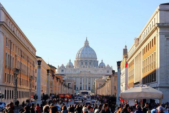 Early Morning Vatican Museums and Sistine Chapel semiprivate tour