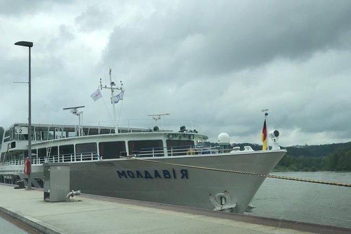 Large group Private Transfer from Vilshofen to Prague or Prague to Vilshofen