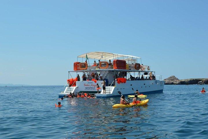 Marietas Island Catamaran Tour with Snorkeling, Open Bar & Kayaks