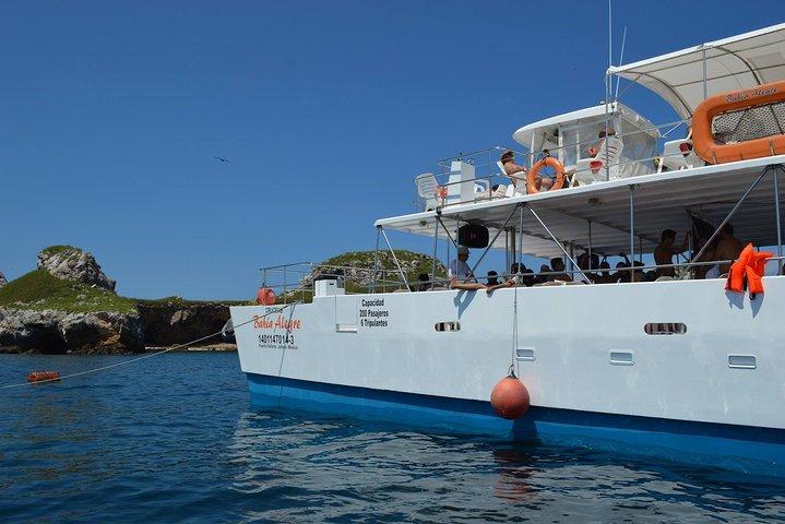 Marietas Island Catamaran Tour with Snorkeling, Open Bar & Kayaks