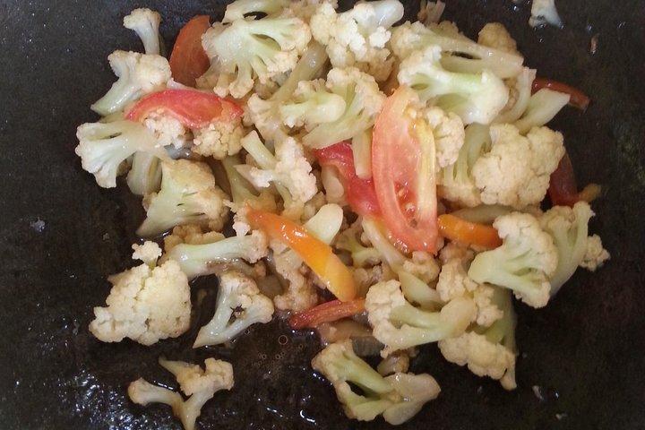 Cooking Myanmar Food and Explore Dala