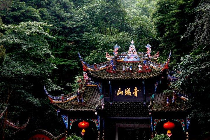 Dujiangyan and Taoist Mount Qingcheng Day Tour