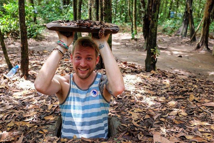 Cu Chi Tunnels and Saigon City 1 day