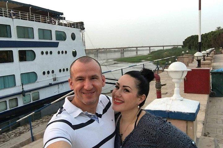 Night Dinner Nile cruise with belly dancer and folklore show