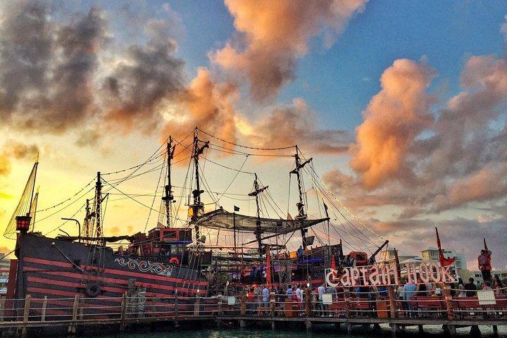 Captain Hook - Pirate Show & Dinner