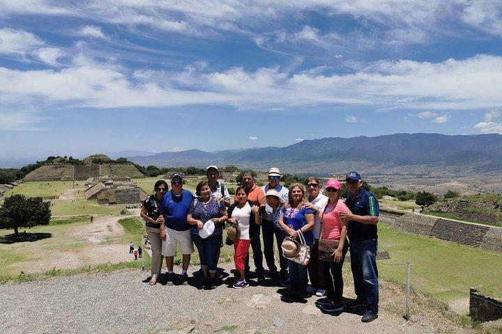 Monte Alban Guided Half Day Tour