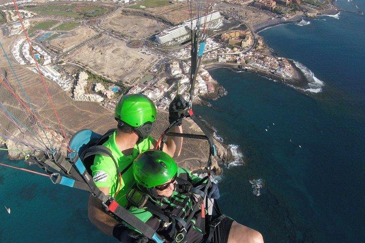 Tenerife Basic Paragliding Flight Experience with Pickup