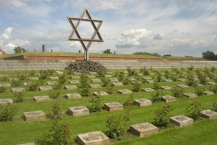 Private transfer from Berlin to Prague with Terezin Concentration Camp stop