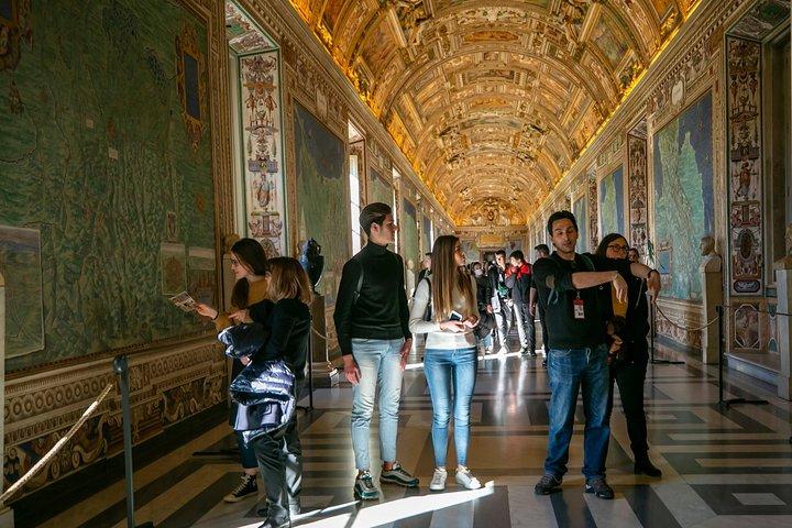 Private Vatican Tour with Sistine Chapel & Basilca Fast Access