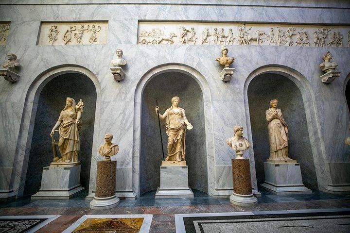 Wheelchair Accessible Vatican Tour with Skip the Line Tickets & Sistine Chapel