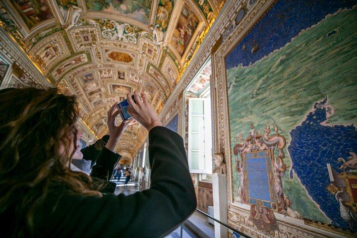 Grand Vatican Tour Full-day with Sistine Chapel and Borgia Rooms