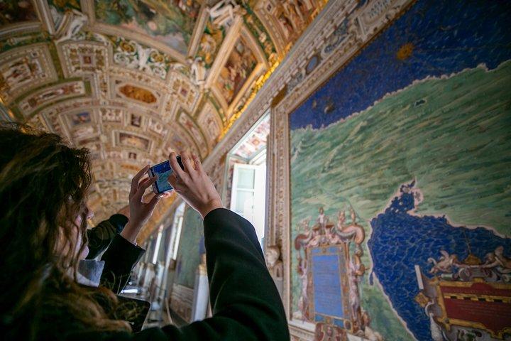 Skip-the-Line St.Peter's Dome, Vatican and Sistine Chapel Tour