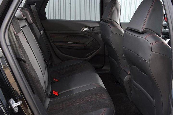 Private Malta Airport Cab to Sliema/St Julians/Gzira or Valletta