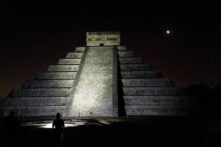 Chichen Itza Sunrise and Cenote Ik Kil from Cancun