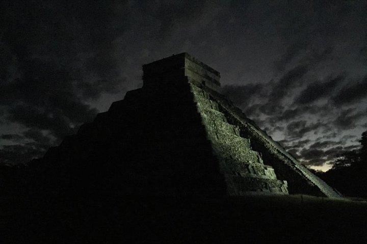Chichen Itza Sunrise and Cenote Ik Kil from Cancun
