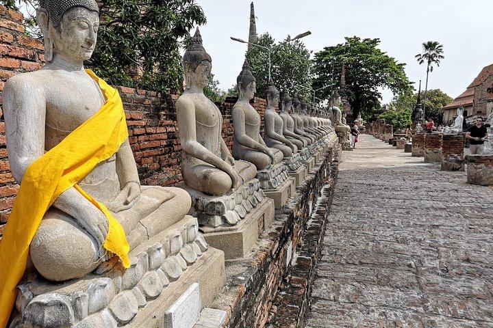 Private tour to Ayutthaya and Lopburi Monkey Temple